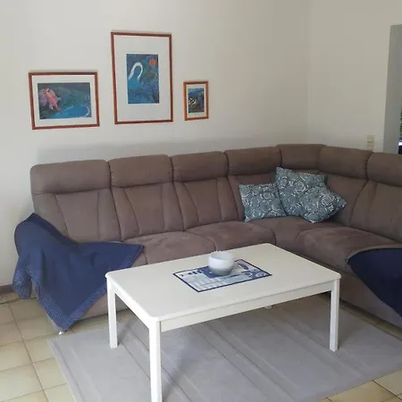 Gundelsby * Hasselberg (Schleswig-Holstein)